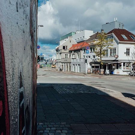 Amazing, Central House With Big Private Balcony Bergen Esterno foto